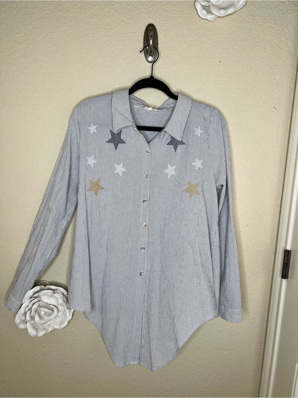 NTM: Hem & Thread Star Embroidered Striped Button Down Shirt Large 100% Cotton